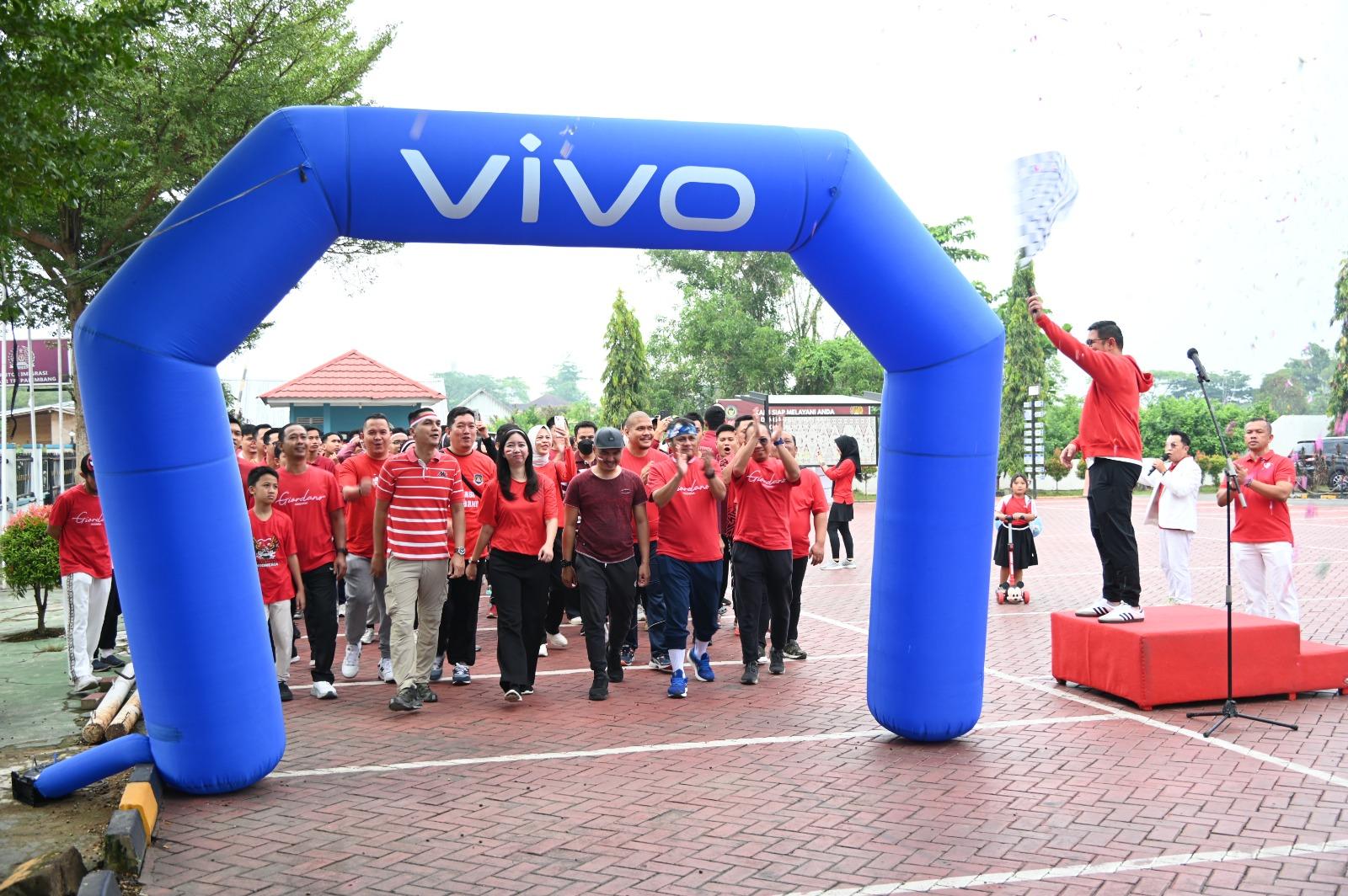 Meriah, Imigrasi Palembang Gelar Fun Walk dan Perlombaan Rakyat Jelang HUT Ke-80 RI